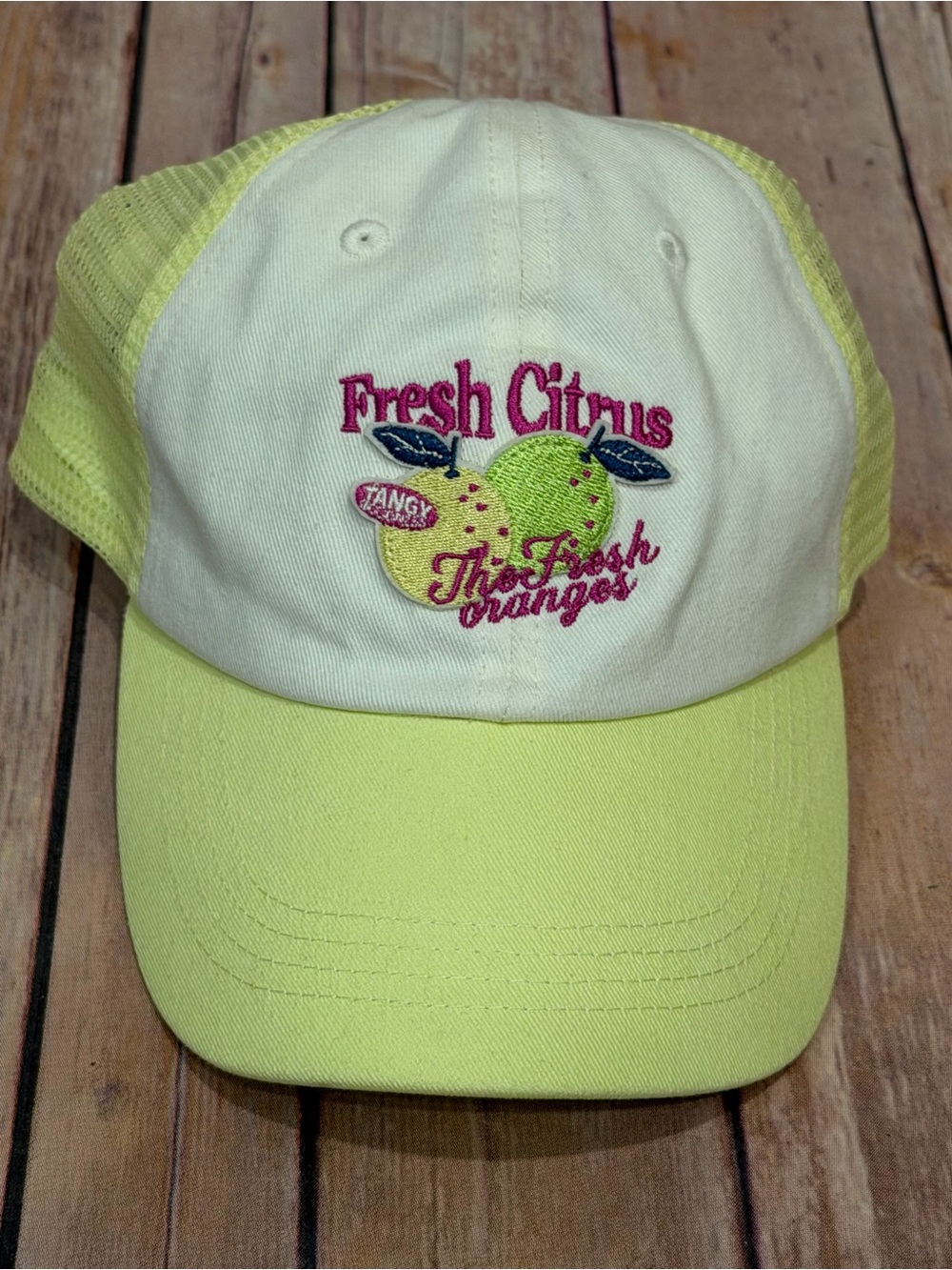✨NWT✨ ZARA Mesh Trucker Cap featuring a vibrant "Fresh Citrus”🍋‍🟩🍊